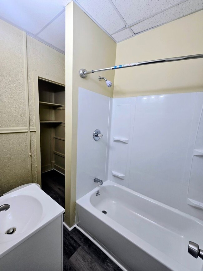 Photo - 104 N Eighth St Unit 6