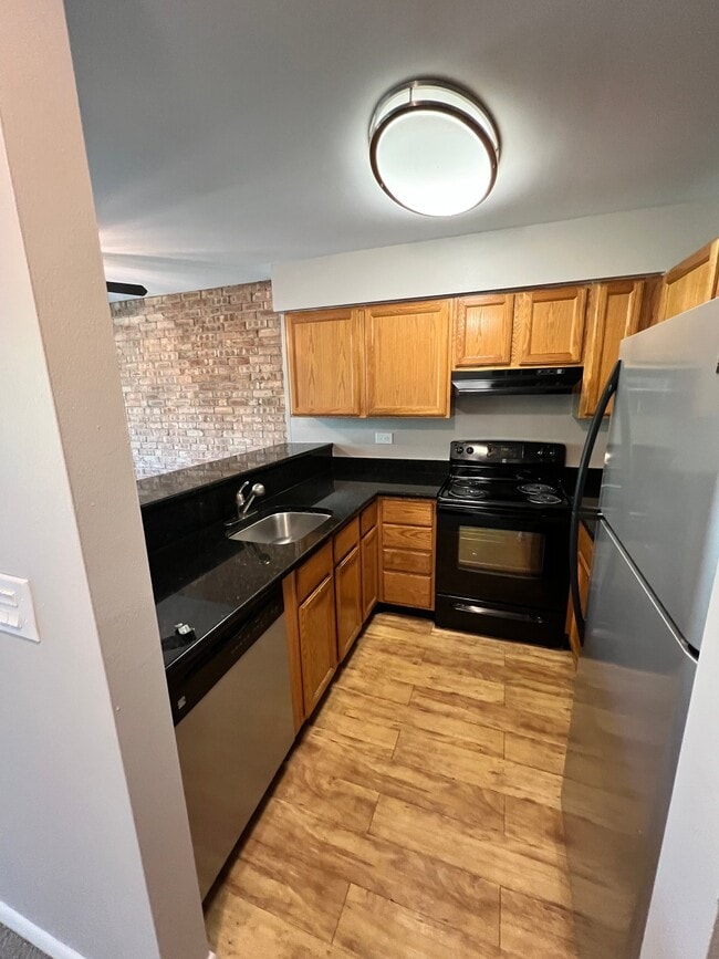 Building Photo - 5650 Abbey Dr