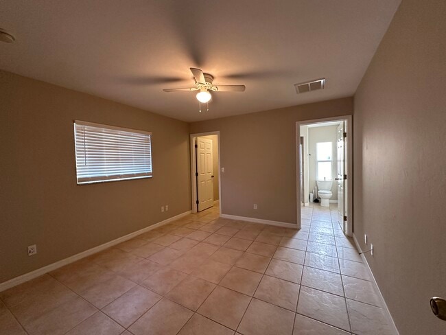 Photo - 558 SE 5th Ave