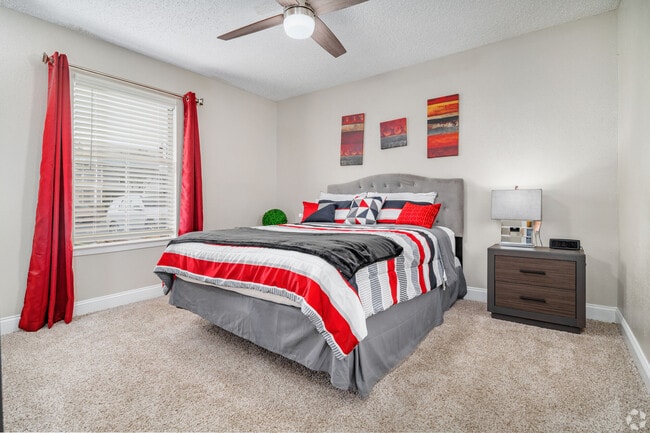 Photo - Chase Hill Apartments