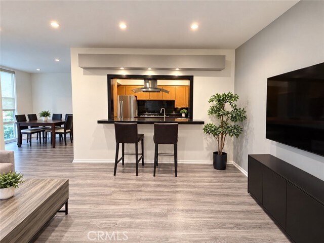 14144 Dickens St Unidad 101