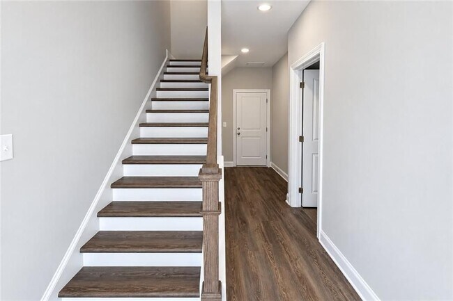 1375 Walking Wy