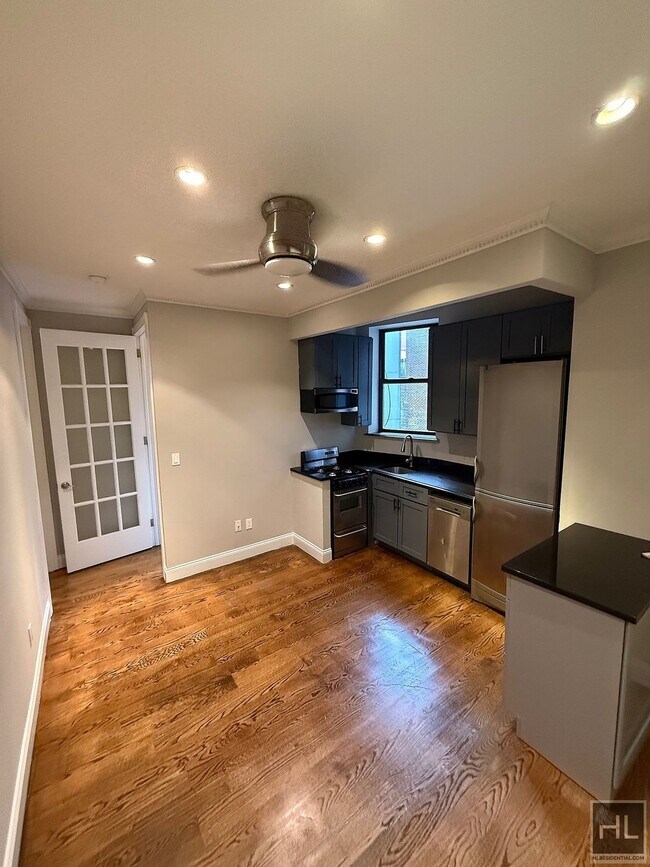 Building Photo - Prince Street Rental
