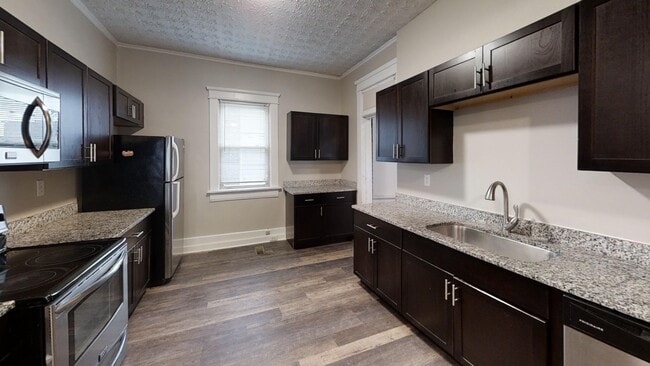 Photo - 58 E 12th Ave