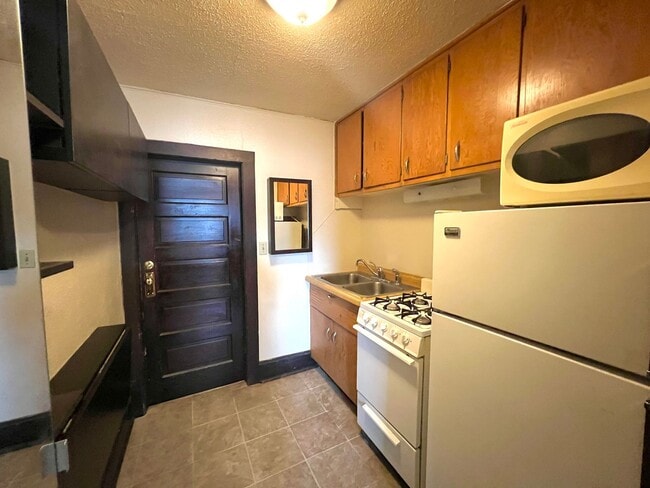 Photo - 1134 W Center St Unidad A1134-5