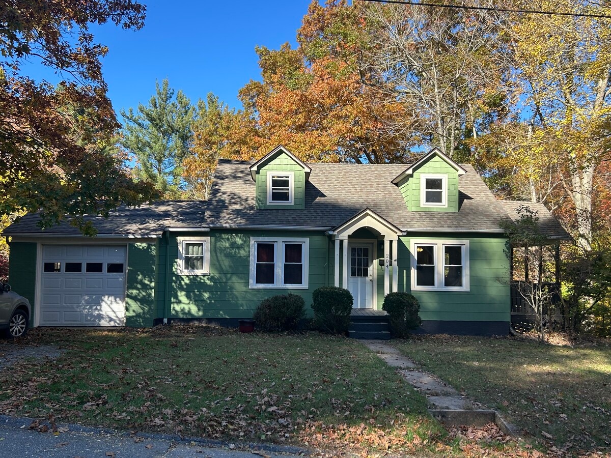 Photo - 204 Watauga Dr