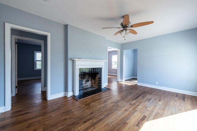 Photo - 1443 Venetian Dr SW