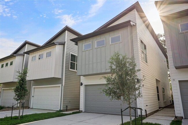 Building Photo - 2022 Thonig Rd Unit C Rental