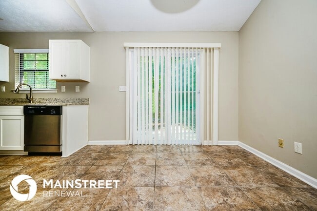 Photo - 148 Adrian Dr