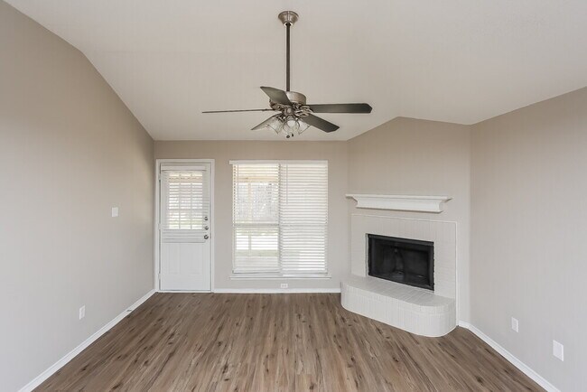 Photo - 2213 Whispering Wind St