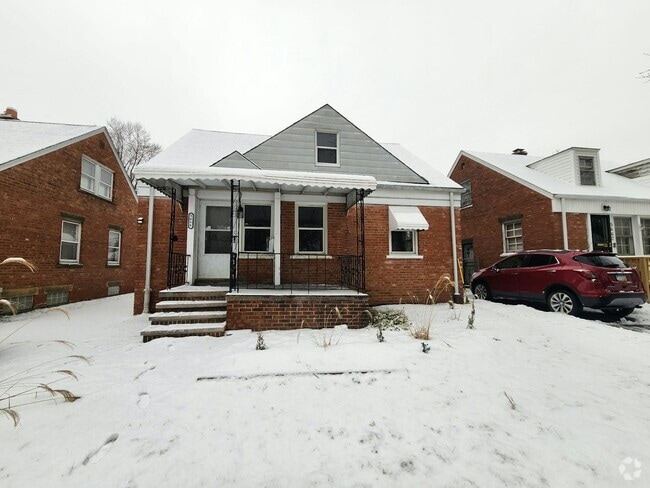 Building Photo - 5666 South Blvd Rental