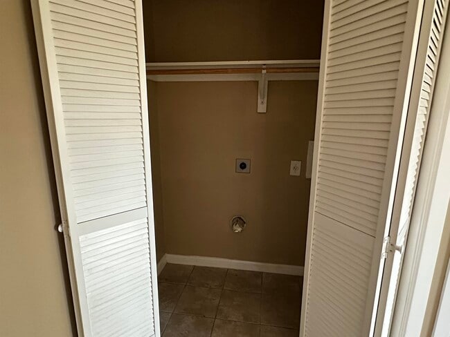 Photo - 103 Shannon Cir