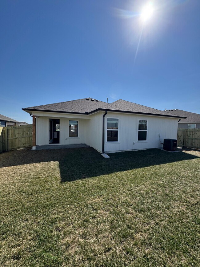 Photo - 510 N Pear St