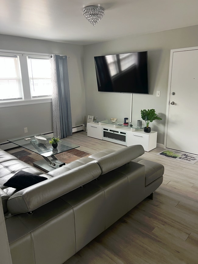 Building Photo - 7123 Glendale Ave Unit 1 Bed 1 Bath Rental