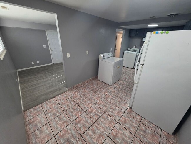 Photo - Ferron Rental Unit 85 E 200 N  7