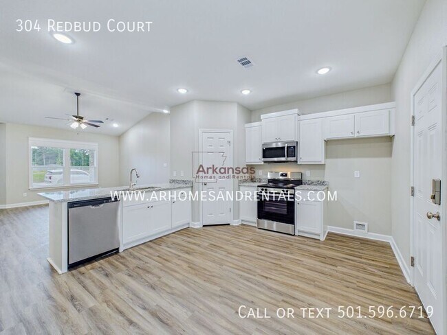 Photo - 304 Redbud Ct