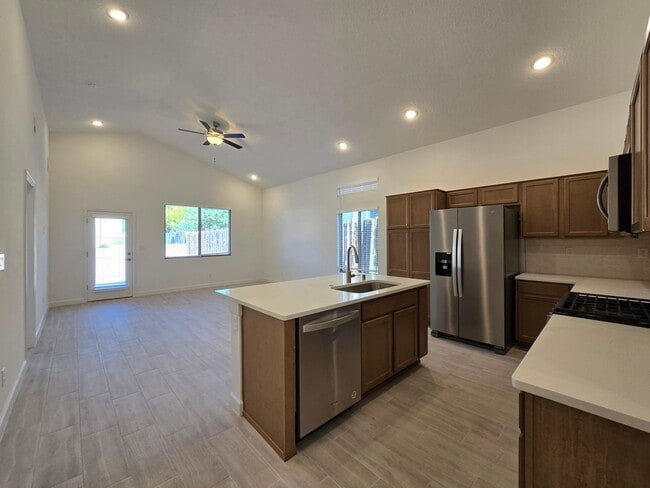 Building Photo - 4038 Fairly Rd Rental