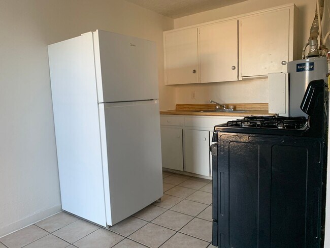 Photo - 333 Dallas St NE Unit B