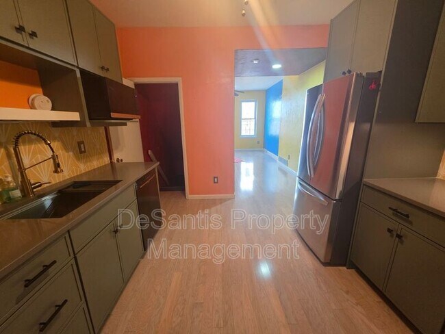 Photo - 18 S 13th St