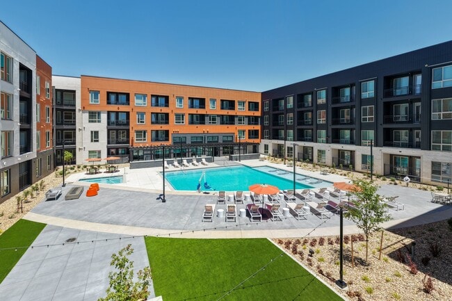 Photo - Legacy Metro 525