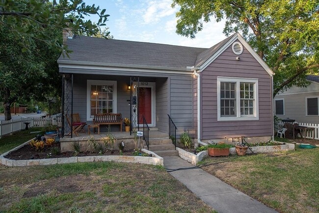 Photo - 1012 E 44th St Townhome