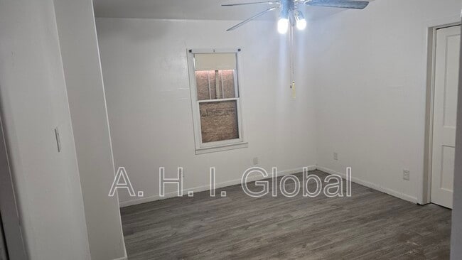 Photo - 903 N Polk St