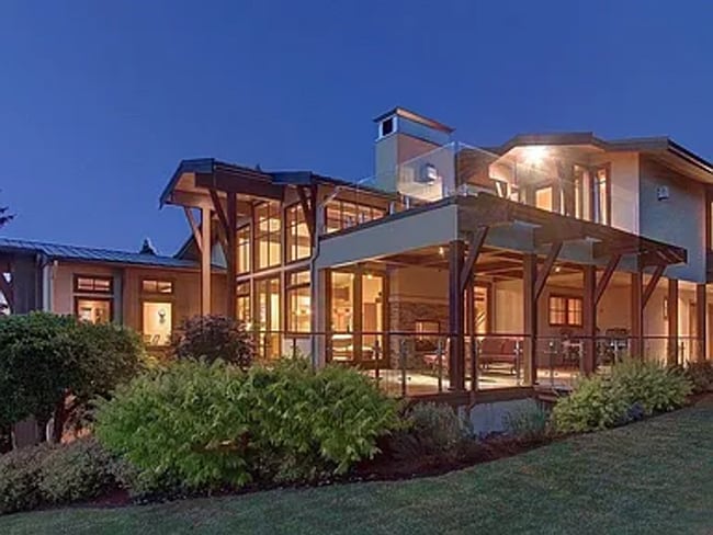 Photo - Elegant 5 beds / 5 bath house in Clyde Hill