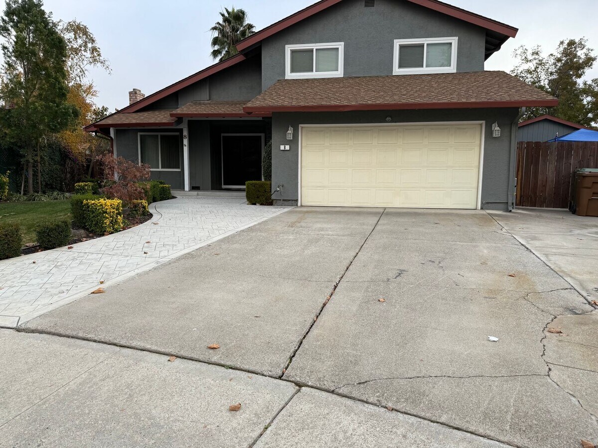 GREAT NEIGHBORHOOD, CENTRAL BRENTWOOD, END OF CUL DE SAC WITH GREAT LOT!! - GREAT NEIGHBORHOOD, CENTRAL BRENTWOOD, END OF CUL DE SAC WITH GREAT LOT!!