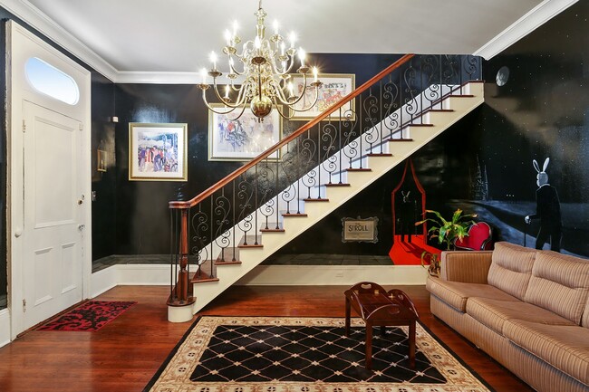 Photo - 1030 Burgundy St