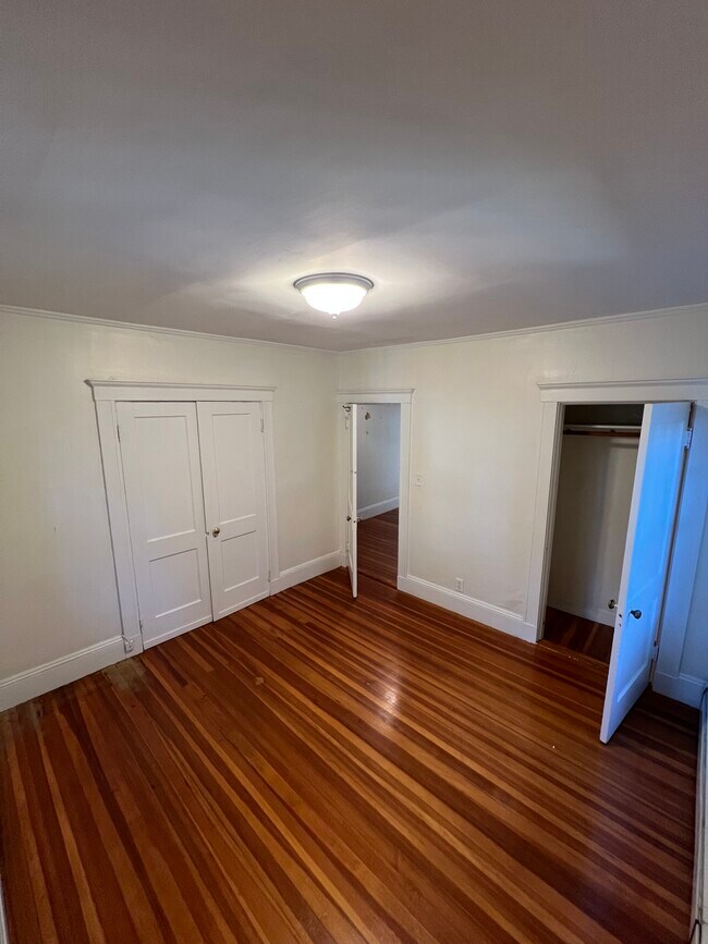 Front bedroom - 60 Hammond St Unit #2