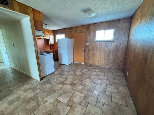 807 W Hallmark Ave Unit A