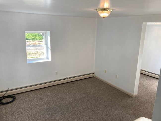 Family Room - 816 14th Ave Unit Rear House