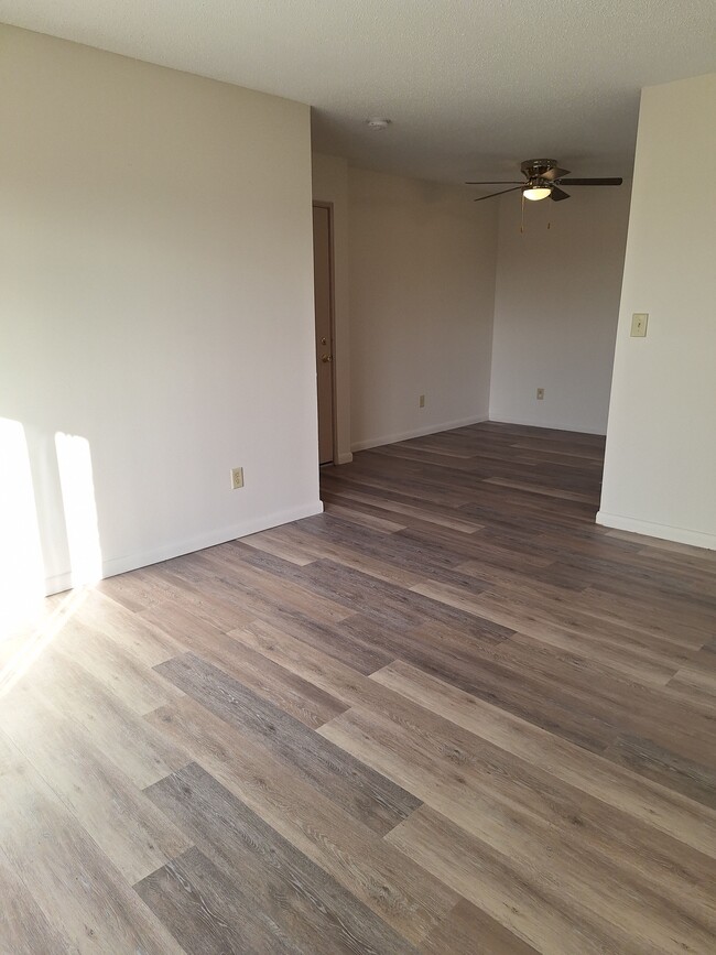 Deer Creek Apartments