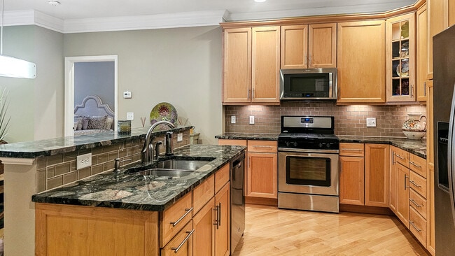 Photo - 203 Center Meadow Ln