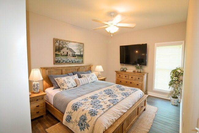 Photo - 35 Grove Cir