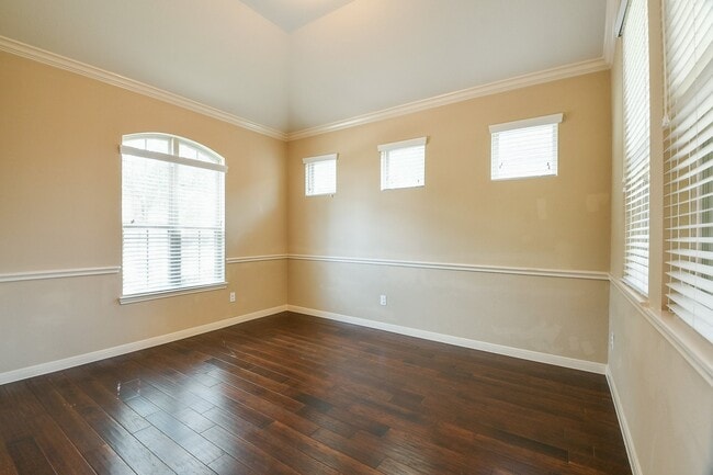 Photo - 1619 Ralston Branch Way