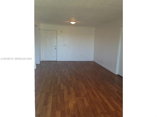 Photo - 8260 SW 210th St Unidad 319
