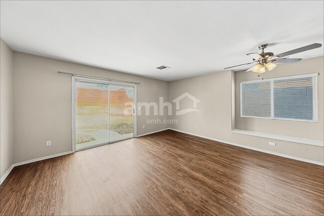 Photo - 1717 Cedar Bluffs Way