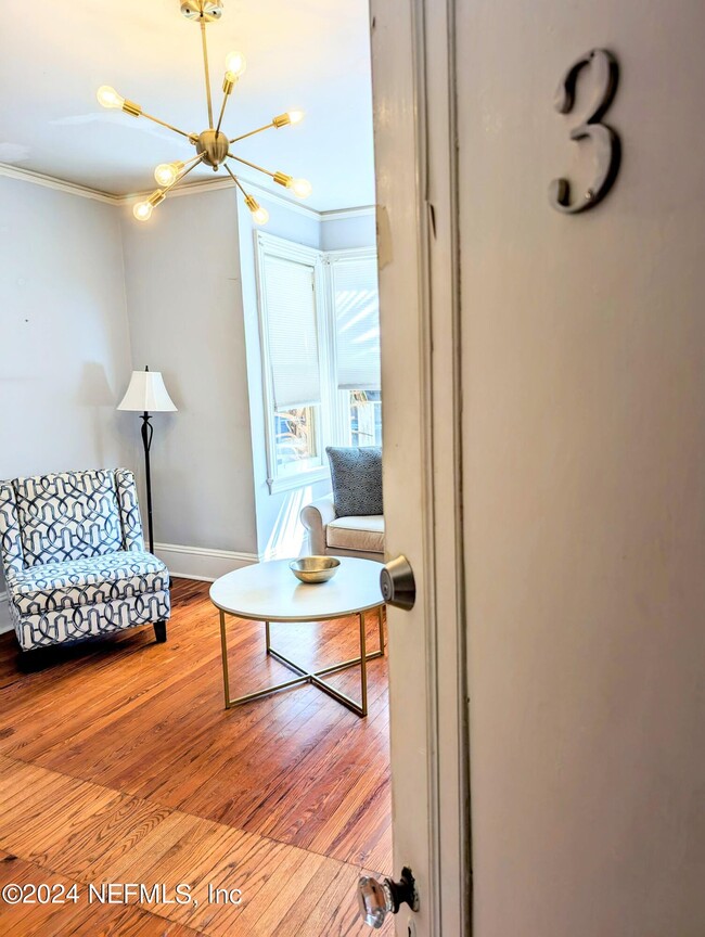 Photo - 2727 Riverside Ave Unidad 3