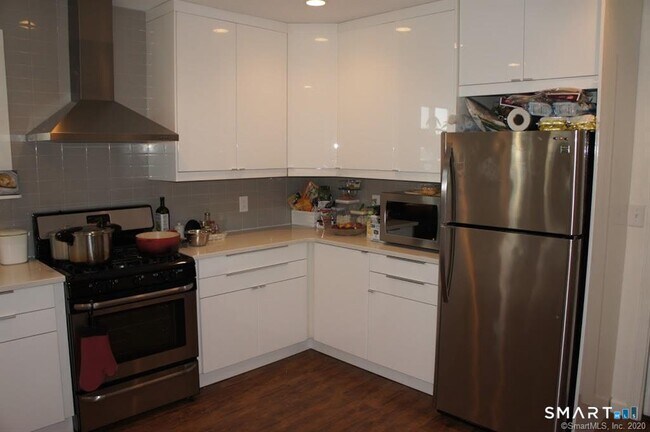 Photo - 16 Manor St Unit B