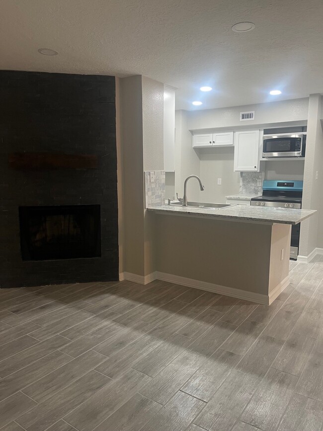 Photo - 260 El Dorado Blvd Unidad 1610