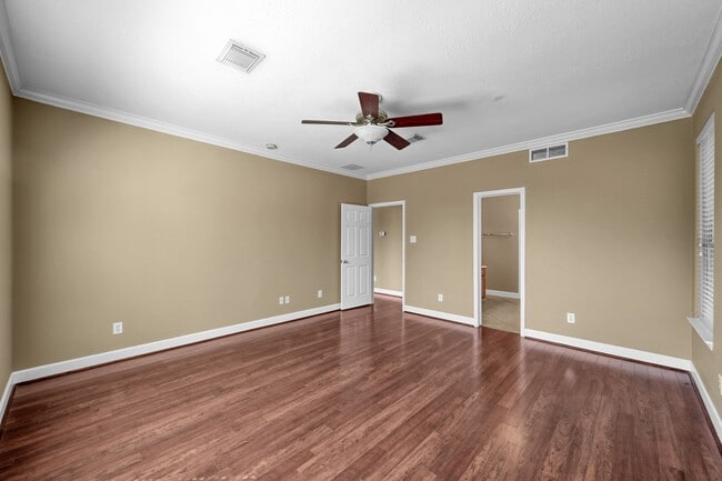 Building Photo - 952 Crannog Way