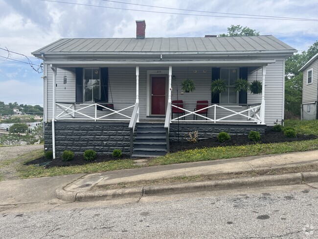 Building Photo - 215 Rhodenizer St Rental