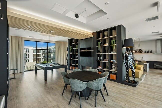 Overland & Ayres