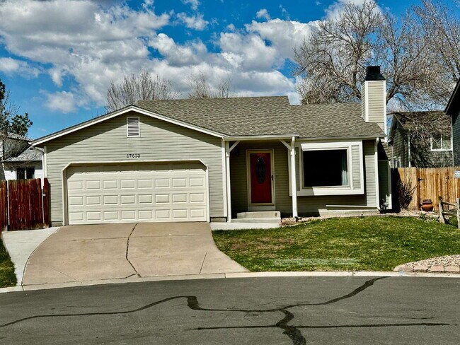 Building Photo - "Charming Home in the Cottonwood Community!"
