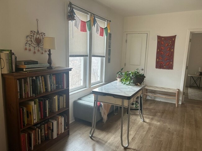 Photo - 1802 W 3rd St Unidad 3 Lower