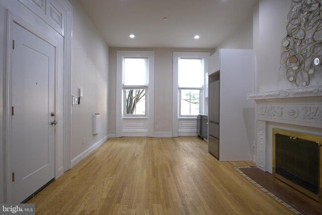 Photo - 333 S 21st St