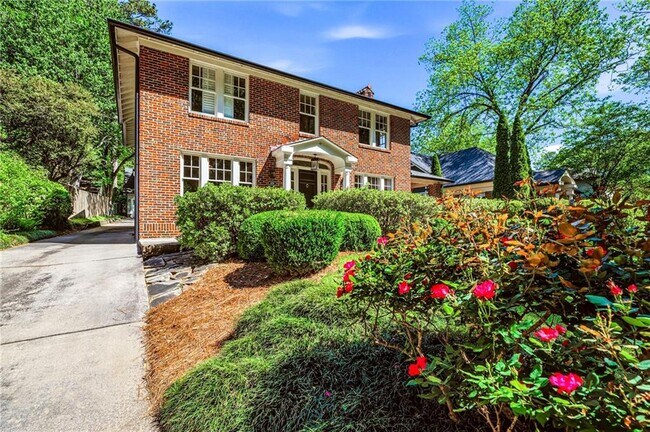Photo - 1426 Harvard Rd NE