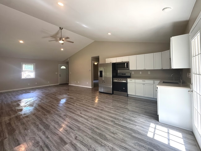 Photo - 1309 N Woodland Ln