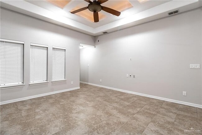 Photo - 4616 Xanthisma Ave W